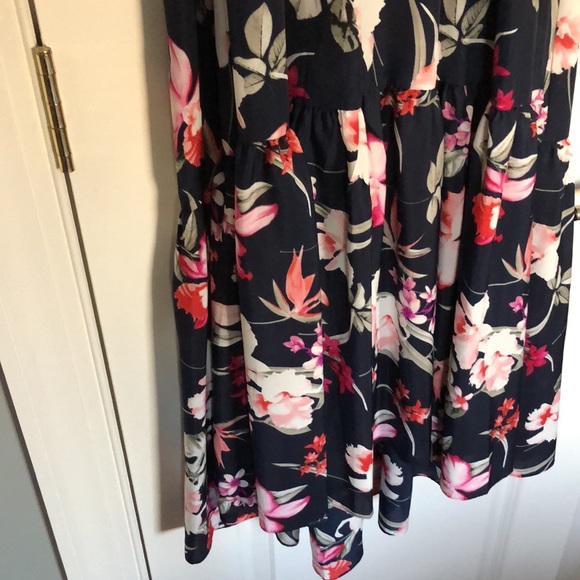 Floral Long Dress. - Picture 3 of 4